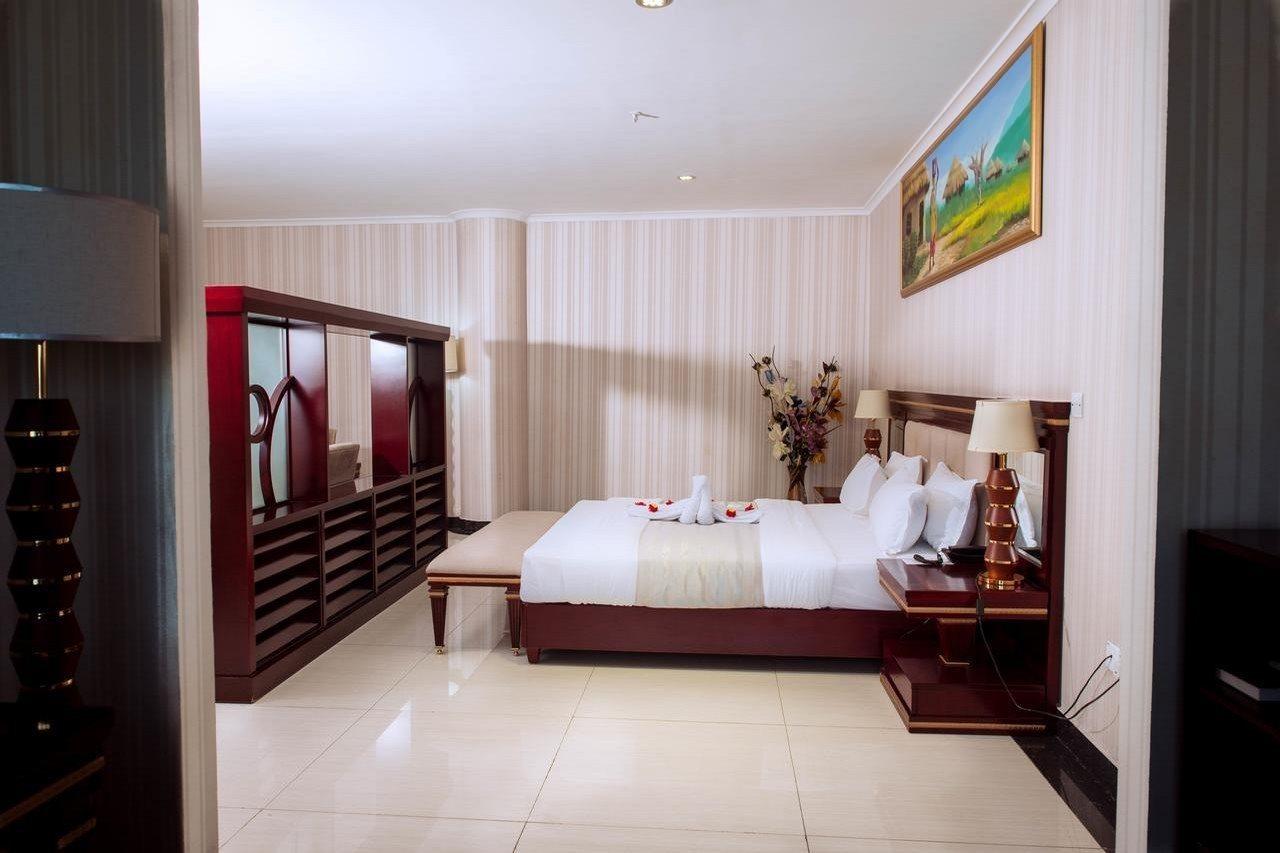 Peacock Hotel Dar es Salaam Exterior photo